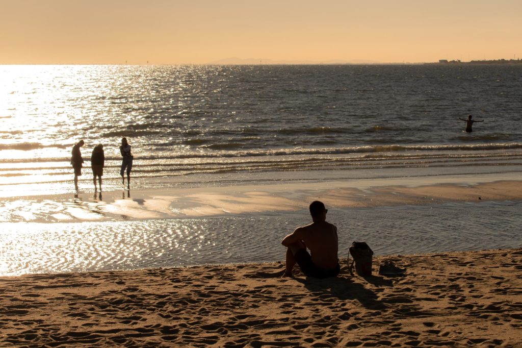beach games & entertainment