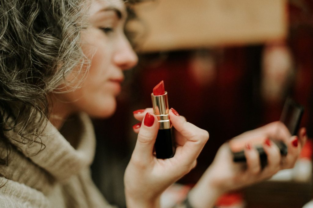 lipstick colors for medium skin tones
