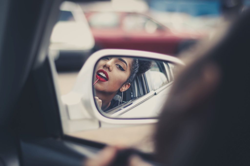 lipstick colors for deep skin tones