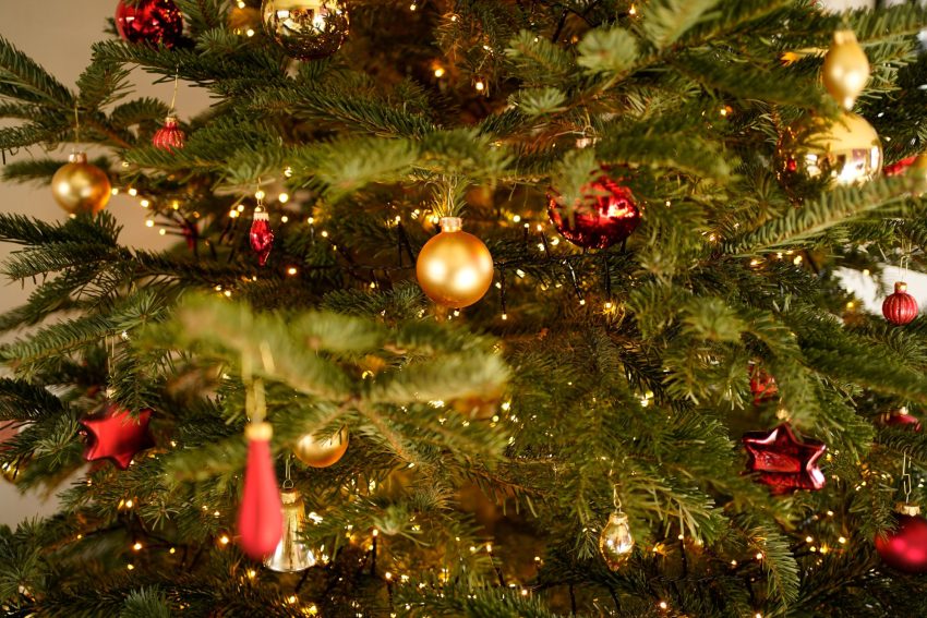 Christmas Decoration Essentials for a Merry and Bright Home